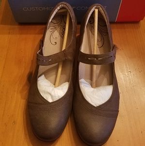 Brown Abeo Mary Jane Shoes